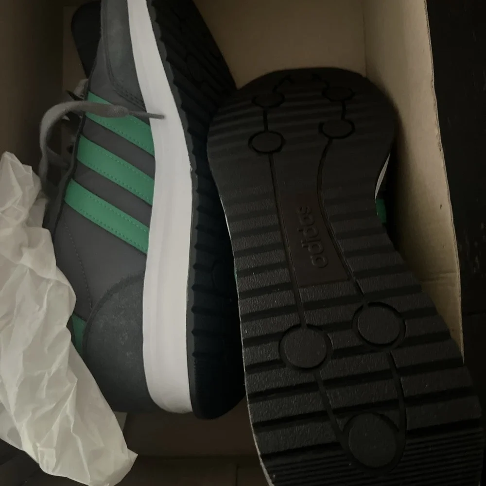 Men's Running Shoes Size 13 Adidas Gray Green Run 70s 2.0 Cloudfoam Comfort